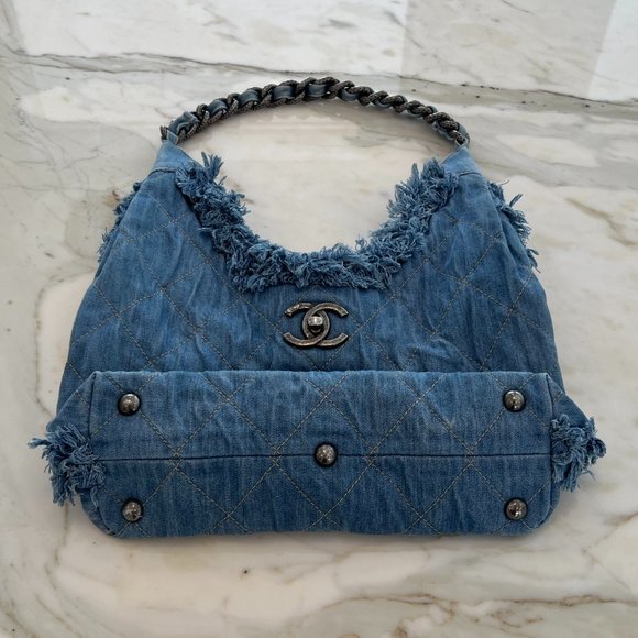 CHANEL DENIM FRINGE HOBO SHOULDER BAG - Picture 8 of 17